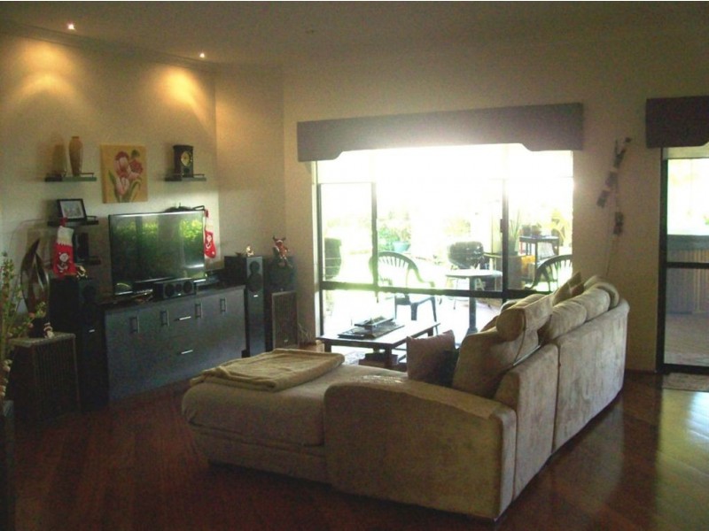 14 Lawson Rd, Dalyellup WA 6230