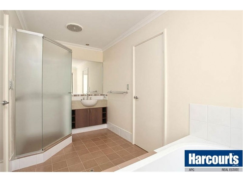 45 Winthrop Avenue, College Grove WA 6230