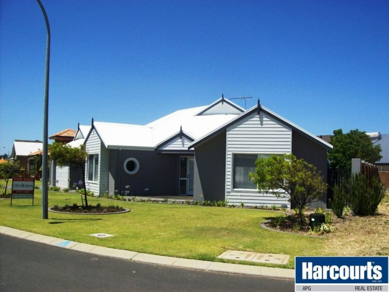 9 Sabina Way, Pelican Point WA 6230