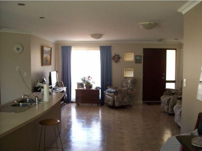 4/180 Forrest Avenue, Carey Park WA 6230