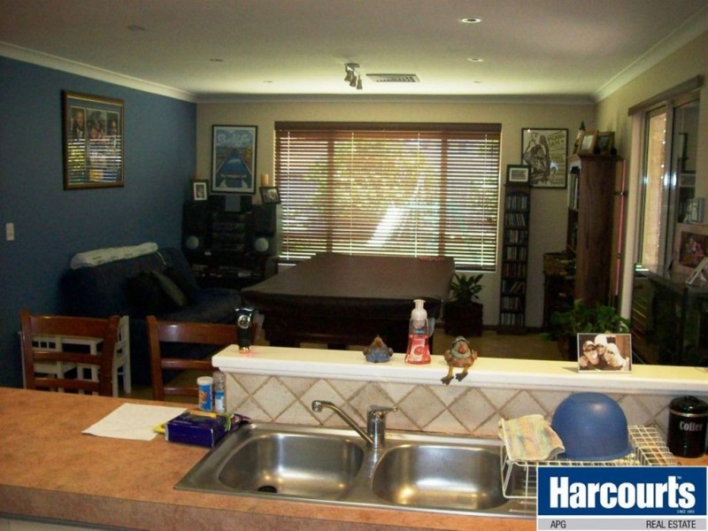 9 Pembroke Street, College Grove WA 6230