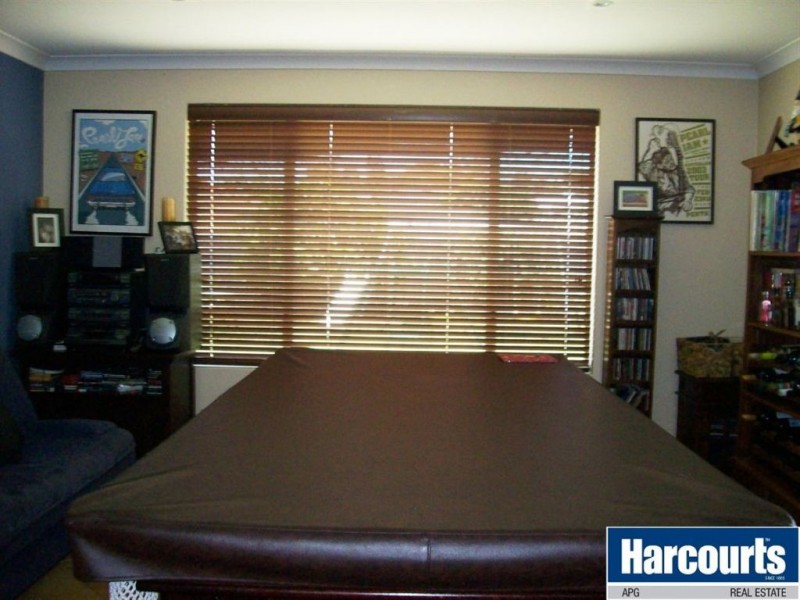 9 Pembroke Street, College Grove WA 6230