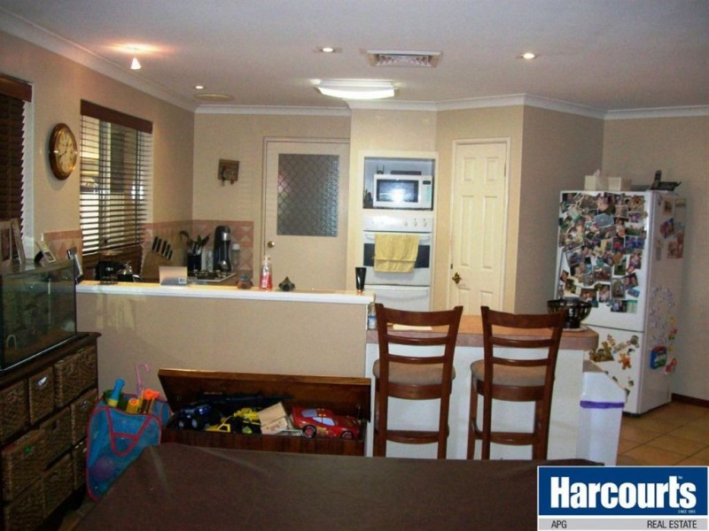 9 Pembroke Street, College Grove WA 6230