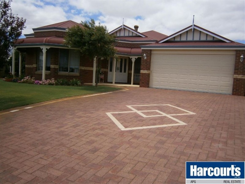 70 Chapple Drive, Australind WA 6233