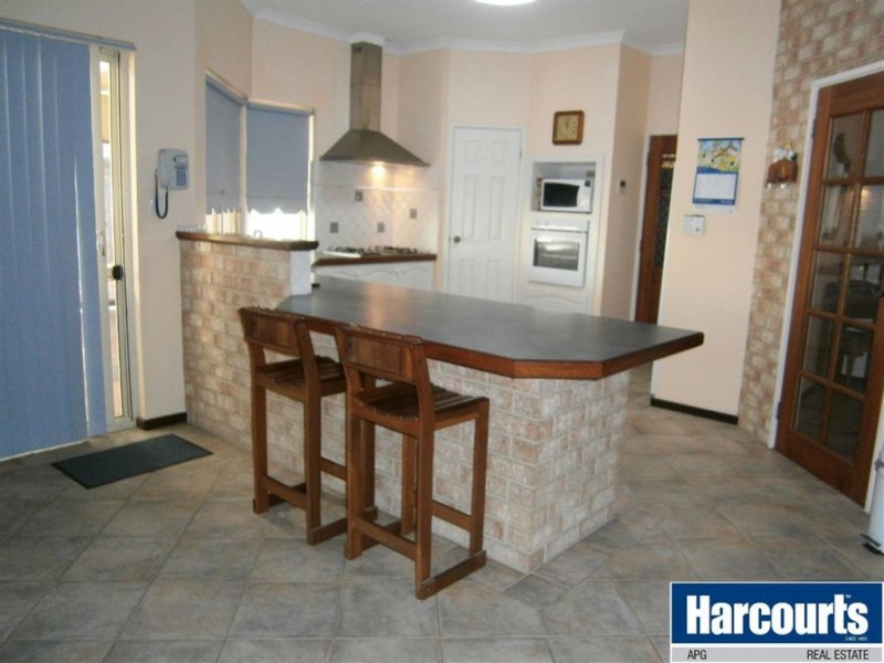 70 Chapple Drive, Australind WA 6233