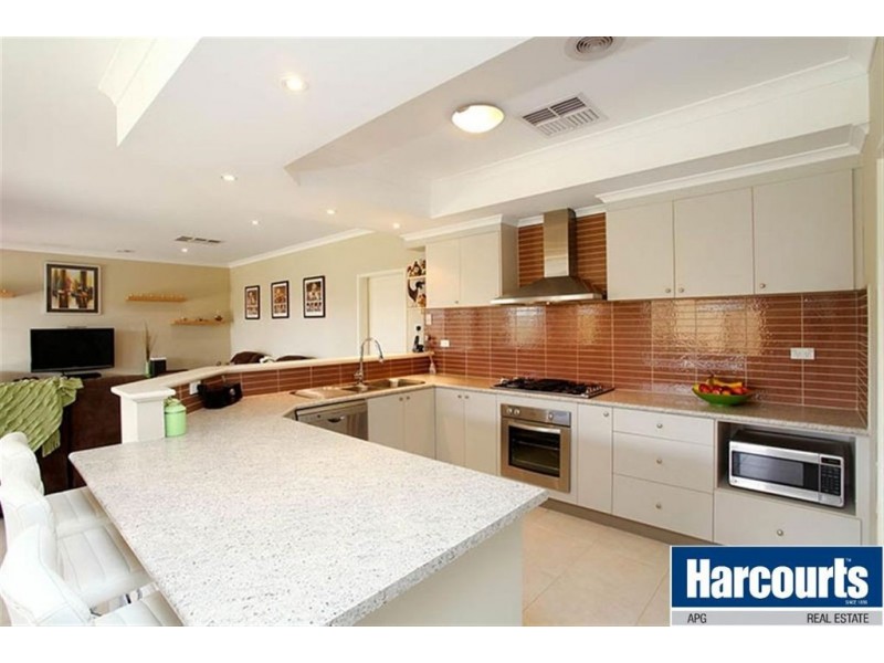 2 Greenough Place, Millbridge WA 6232