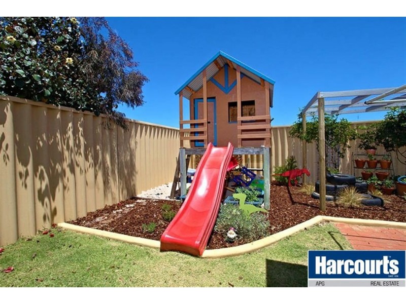 2 Greenough Place, Millbridge WA 6232