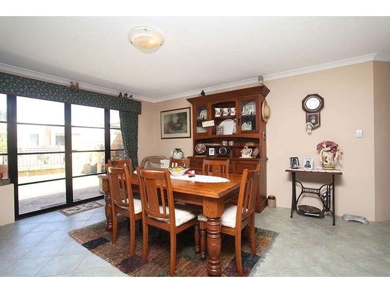 15 Gleneagle Way, Pelican Point WA 6230