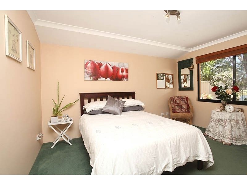 15 Gleneagle Way, Pelican Point WA 6230