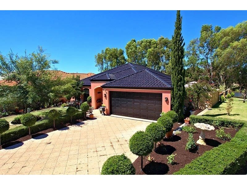 15 Gleneagle Way, Pelican Point WA 6230