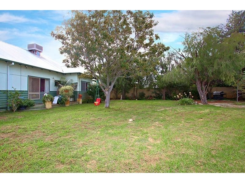 52 Minninup Road, South Bunbury WA 6230