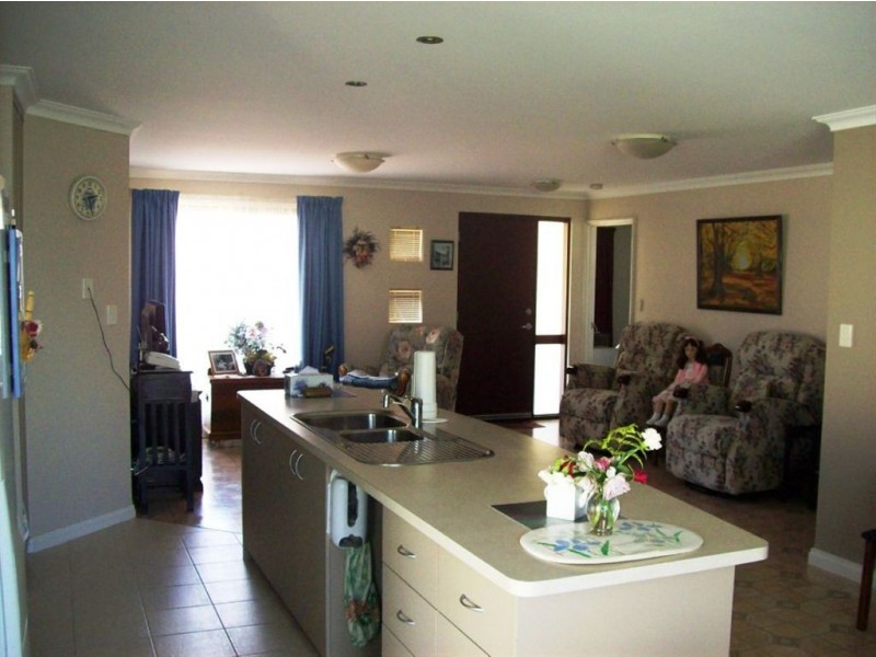 4/180 Forrest Avenue, Carey Park WA 6230