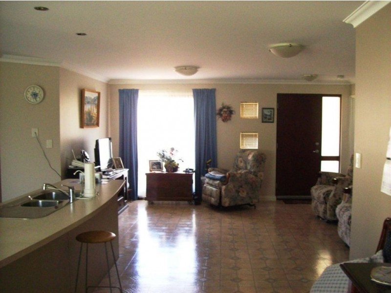 4/180 Forrest Avenue, Carey Park WA 6230