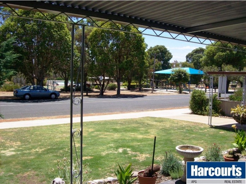 23 Burrowes Street, Darkan WA 6392