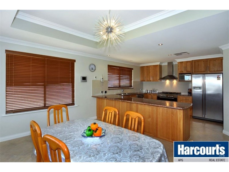 11 Naroona Drive, Dalyellup WA 6230