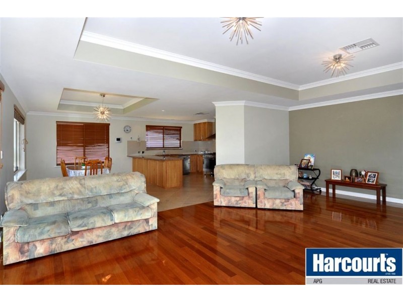 11 Naroona Drive, Dalyellup WA 6230
