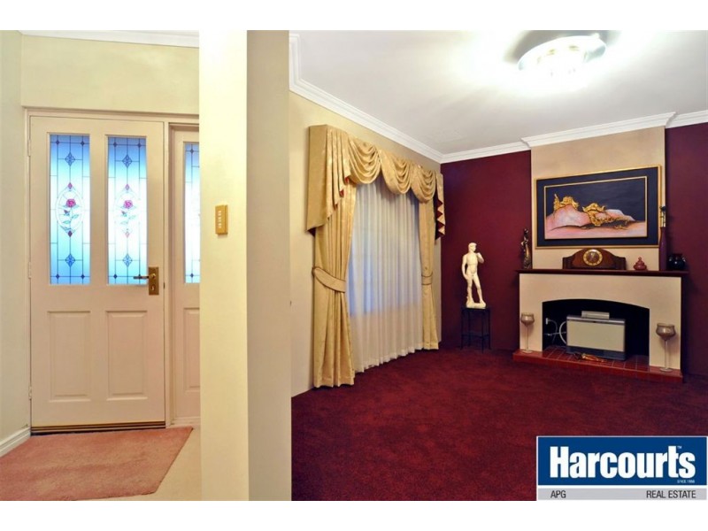 36 Vaughans Way, Australind WA 6233