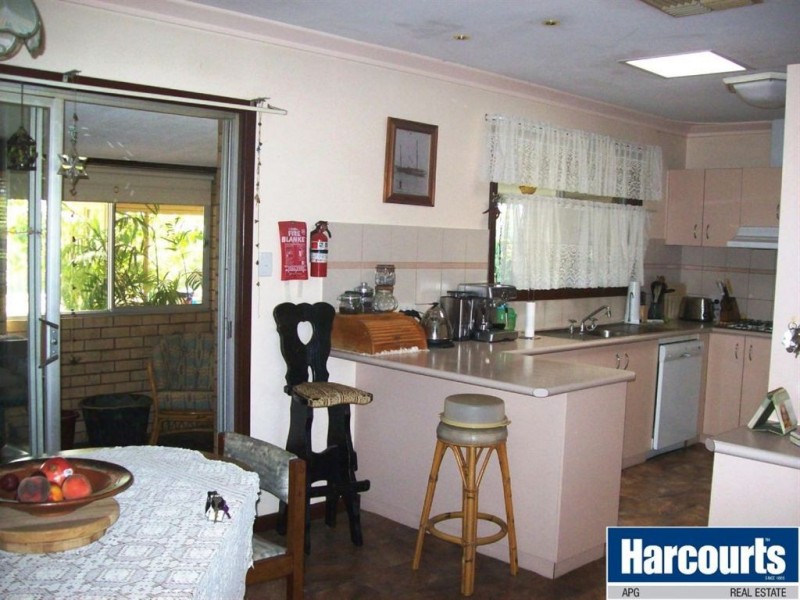 82 Ecclestone Street, Carey Park WA 6230