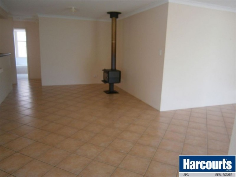 19 Barton Drive, Australind WA 6233