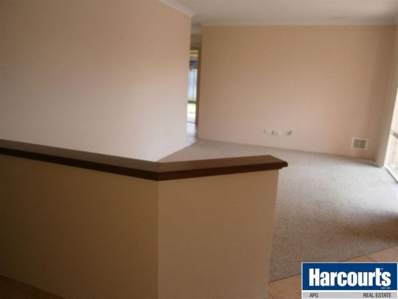 19 Barton Drive, Australind WA 6233