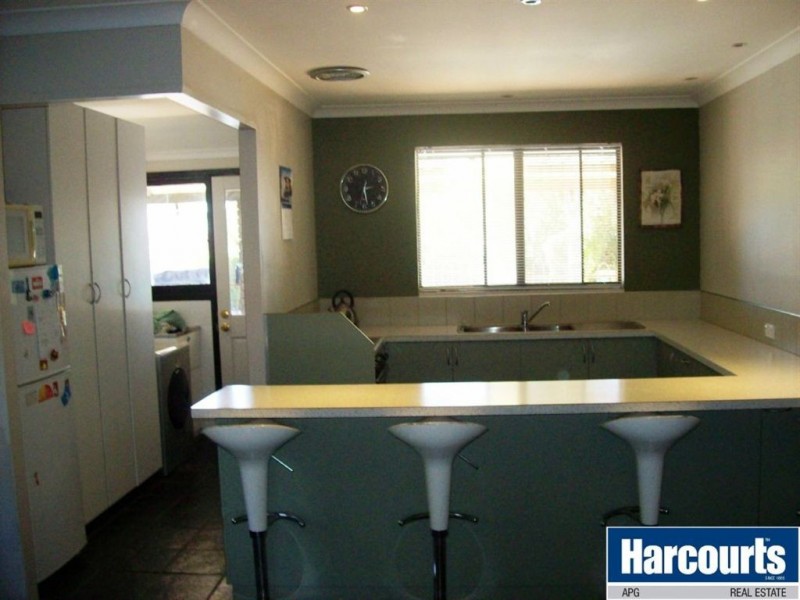 5 Hughlings Place, Australind WA 6233