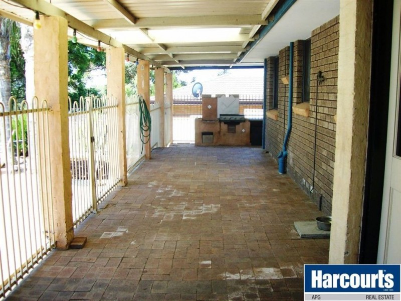 5 Hughlings Place, Australind WA 6233