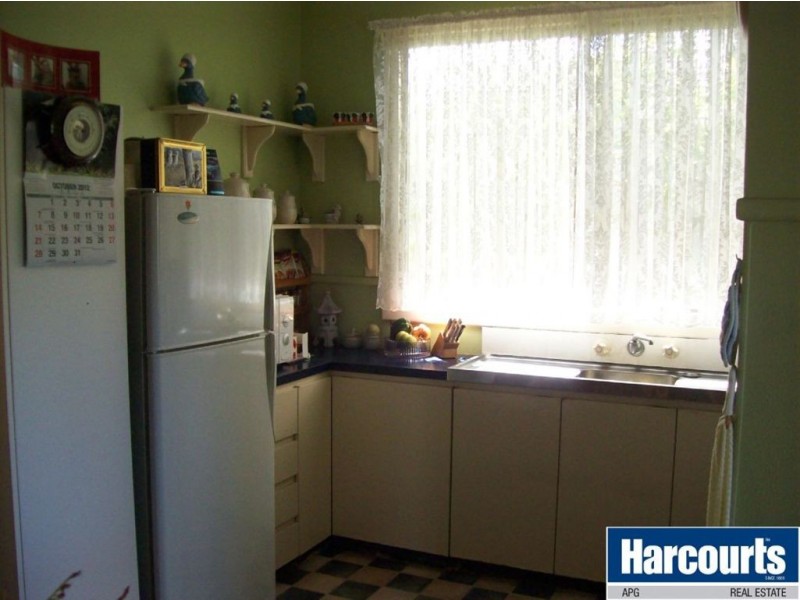 53 Hands Avenue, Carey Park WA 6230