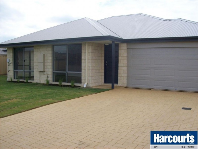 1/2 Gorrie Lane, Dalyellup WA 6230