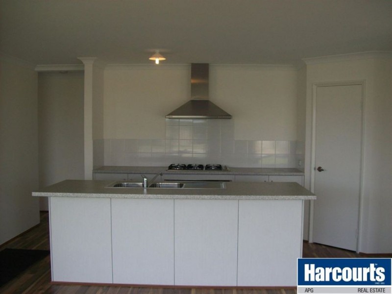 1/2 Gorrie Lane, Dalyellup WA 6230
