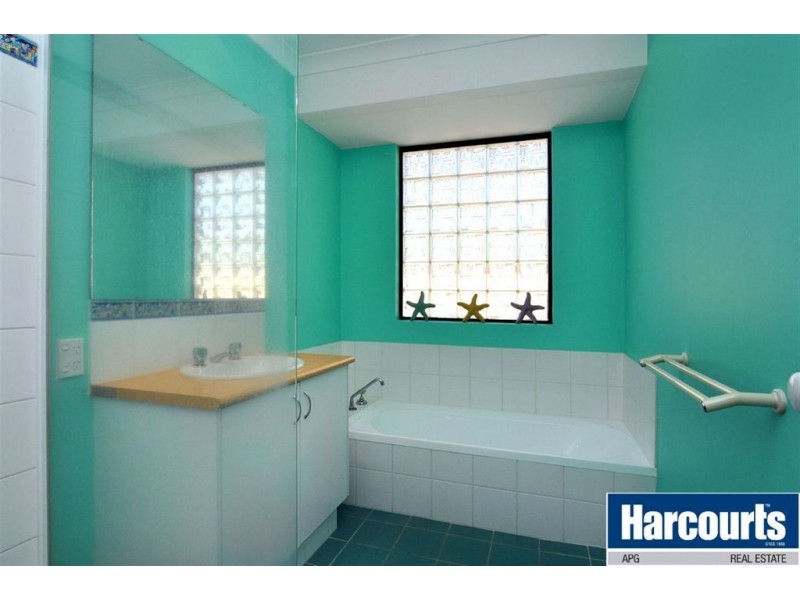 10 Gibson Terrace, Burekup WA 6227