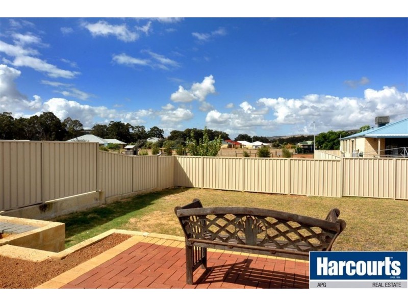 10 Gibson Terrace, Burekup WA 6227