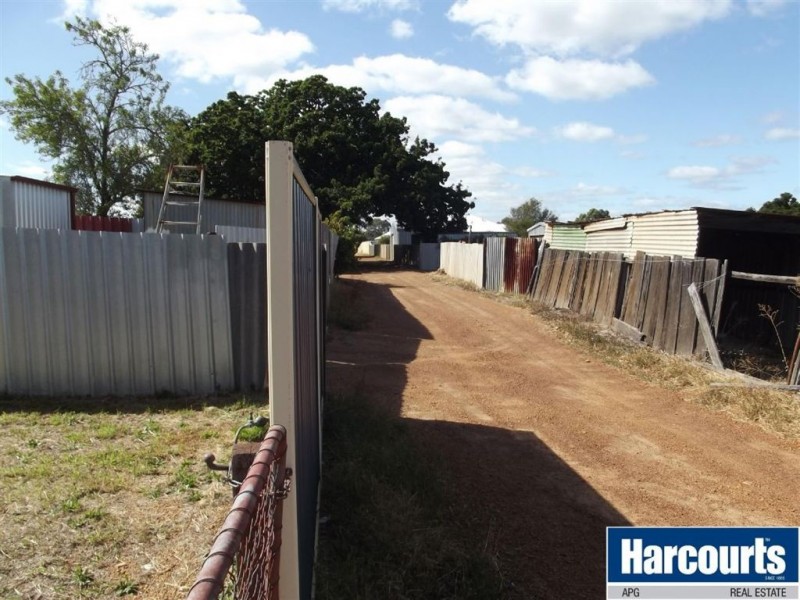 13 Hutton Street, Collie WA 6225