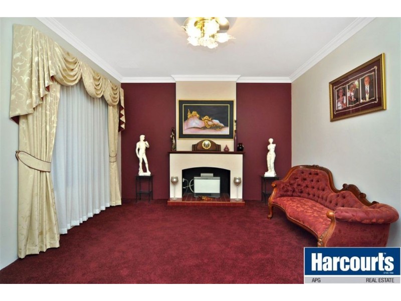 36 Vaughans Way, Australind WA 6233