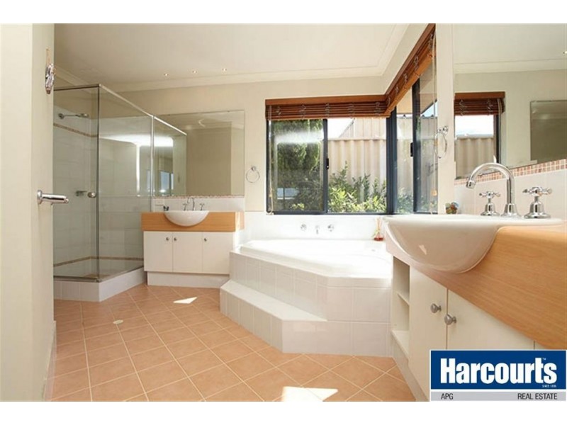 2 Lawson Road, Dalyellup WA 6230