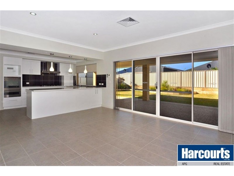 95 The Boulevard, Australind WA 6233