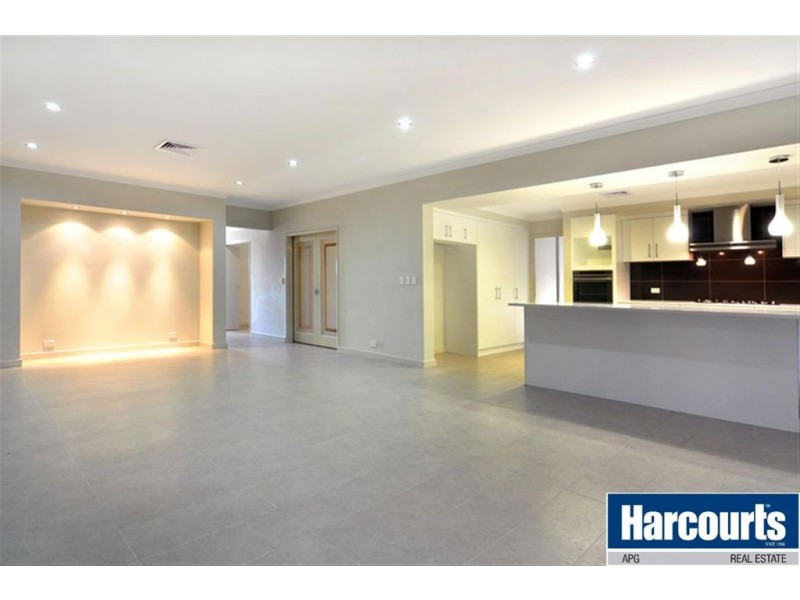 95 The Boulevard, Australind WA 6233