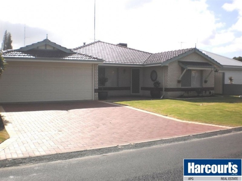 2/4 Queensbury Street, Bunbury WA 6230