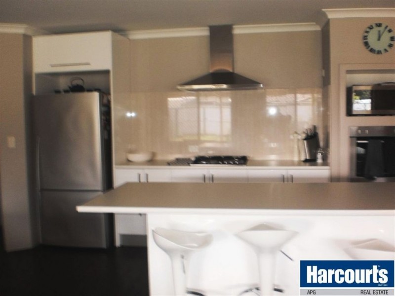 2/4 Queensbury Street, Bunbury WA 6230