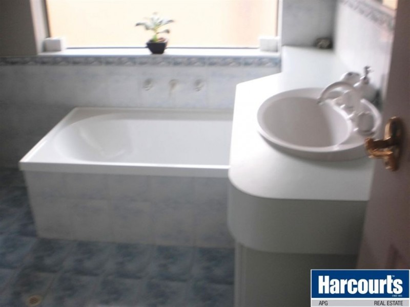 2/4 Queensbury Street, Bunbury WA 6230