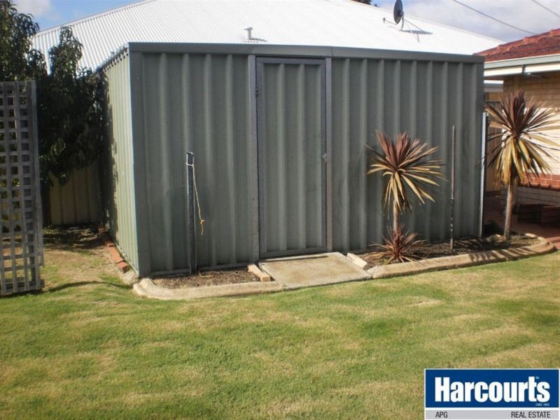 2/4 Queensbury Street, Bunbury WA 6230