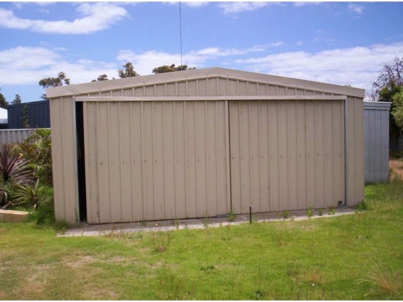16 Pigeon Court, Eaton WA 6232