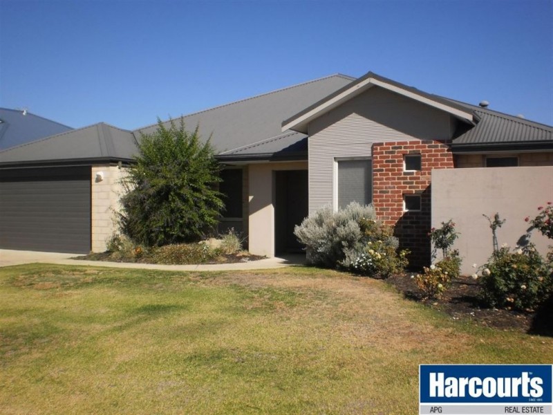 32 Carbine Loop, Millbridge WA 6232