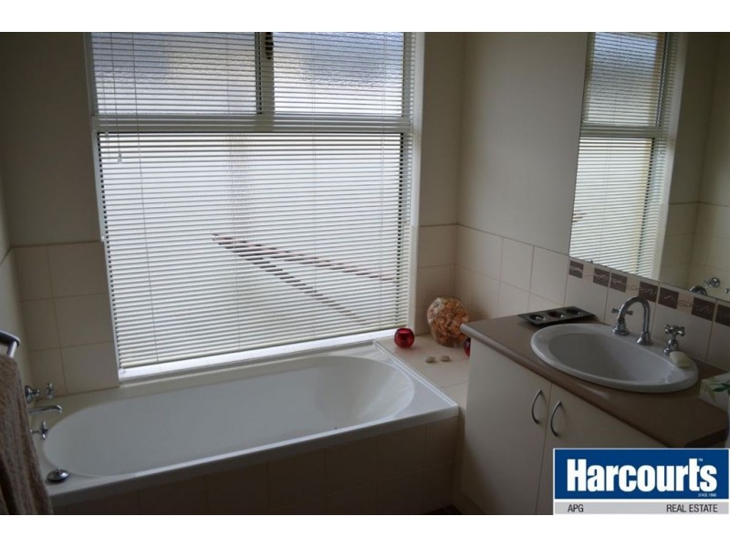 8 Cobalt Link, Australind WA 6233