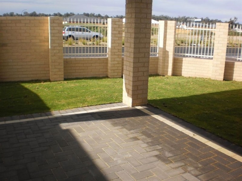 1/328 Parade Road, Dalyellup WA 6230