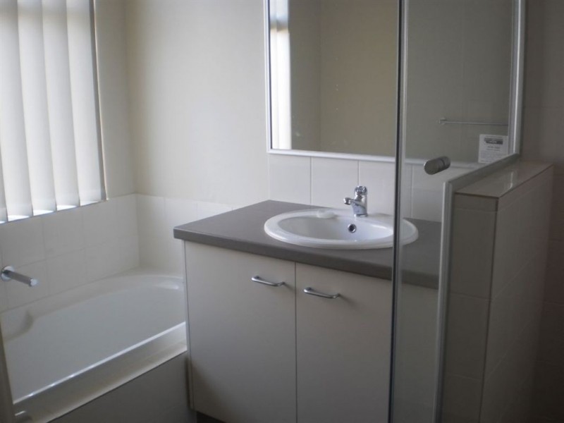 2/328 Parade Road, Dalyellup WA 6230