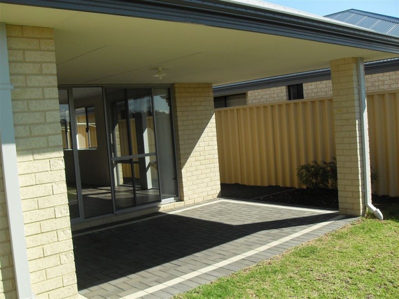 2/328 Parade Road, Dalyellup WA 6230