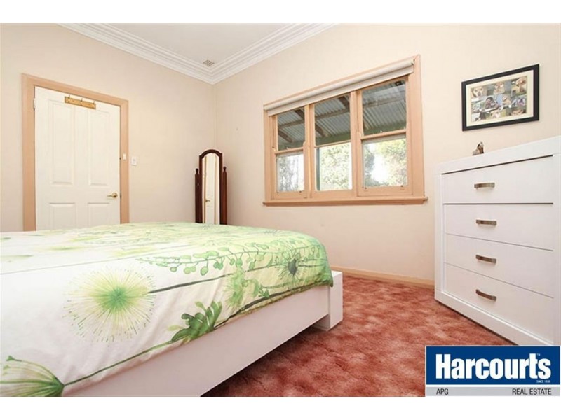 10 Sommers Road, Brunswick WA 6224