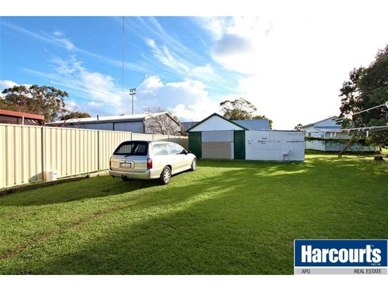 10 Sommers Road, Brunswick WA 6224