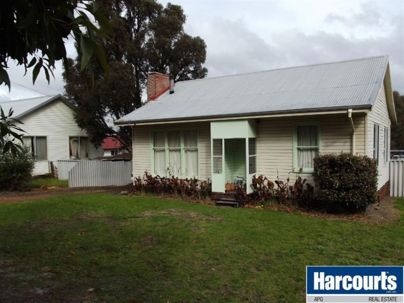 11 Cable Street, Collie WA 6225