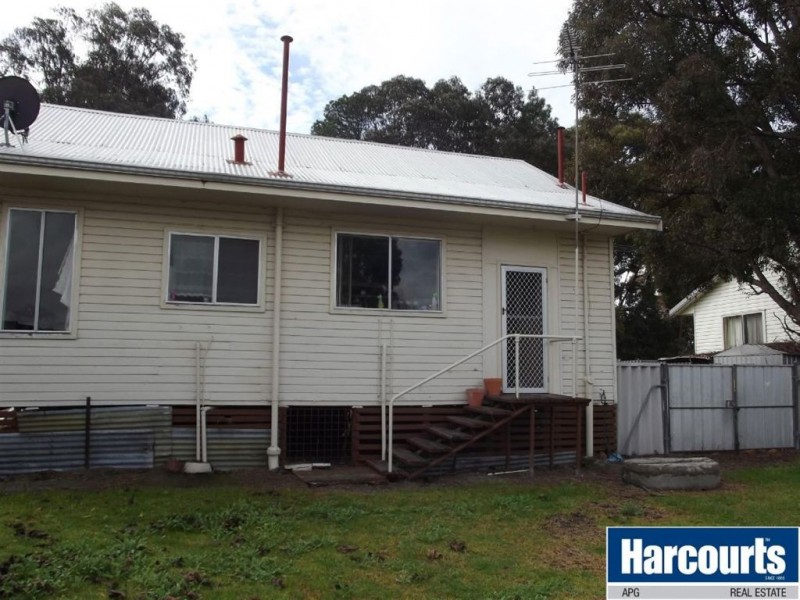 11 Cable Street, Collie WA 6225